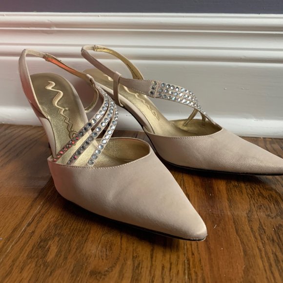 Heels - Picture 2 of 2